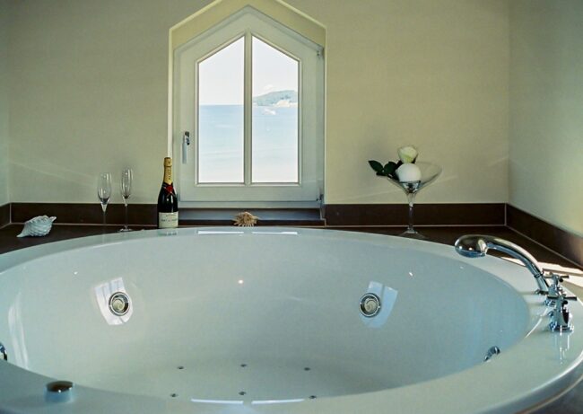 Luxusferienwohnung, Luxus Penthouse an der Strandpromenade in Binz, Insel Rügen