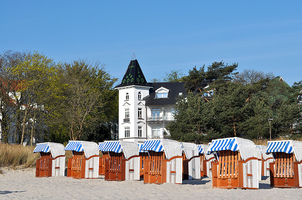 Villa Stranddistel Binz - Exklusive Luxus Ferienwohnung an der Ostsee, direkt am Strand auf Rügen